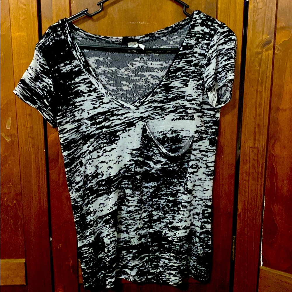 Short sleeve womens med shirt